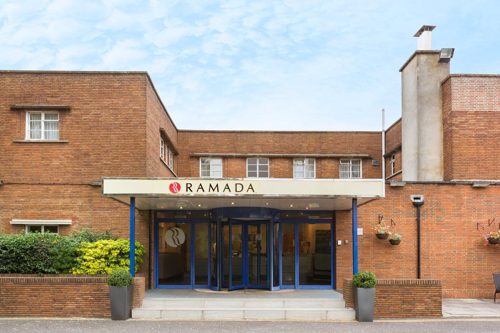Ramada Hatfield Εξωτερικό φωτογραφία